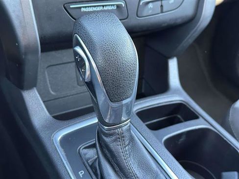 Used 2018 Ford Escape SE w/ SE Sync 3 Package image 21