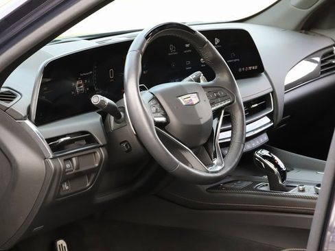 Used 2025 Cadillac CT5 Sport w/ Technology Package image 15