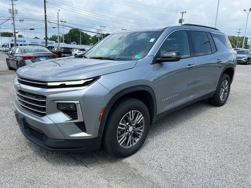 Used 2026 Chevrolet Traverse LT AWD/4WD image 1