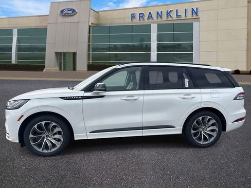 New 2026 Lincoln Aviator 2WD w/ Jet Appearance Package image 4