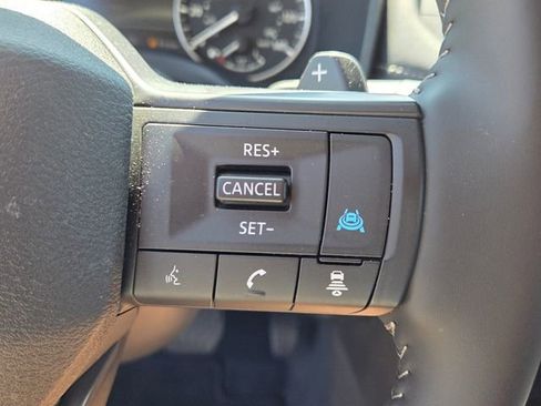 Used 2026 Nissan Rogue SV FWD image 25