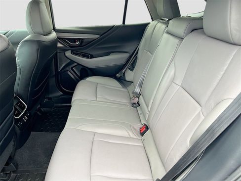 Used 2024 Subaru Outback Limited image 26