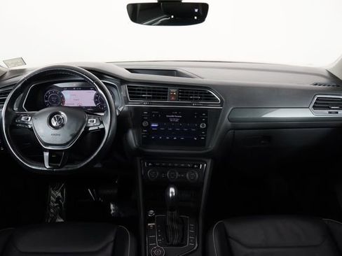 Used 2019 Volkswagen Tiguan SEL Premium image 14