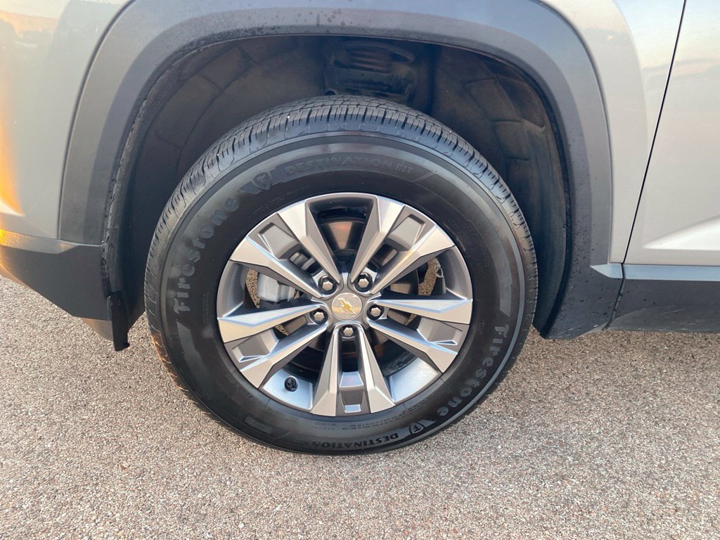 Used 2025 Chevrolet Equinox LT FWD image 16