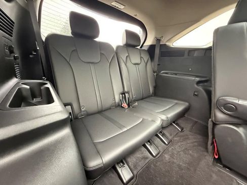Used 2023 Kia Sorento SX AWD/4WD image 12