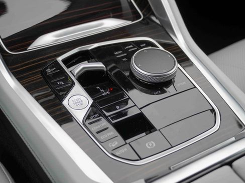 Certified 2025 BMW X6 xDrive40i w/ Climate Comfort Package image 30