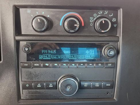 Used 2018 Chevrolet Express 2500 Extended w/ Driver Convenience Package image 17