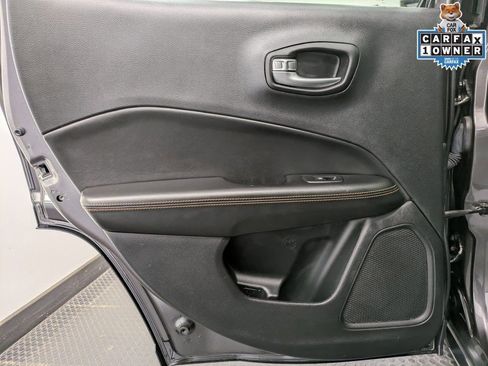 Used 2019 Jeep Compass Limited image 23