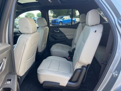 Certified 2023 Chevrolet Traverse Premier w/ LPO, Floor Liner Package image 40