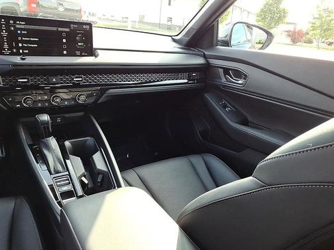 Certified 2025 Honda Accord Sport image 21