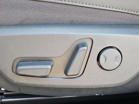 Certified 2025 Kia Niro EX w/ EX Cold Weather Package FWD image 23