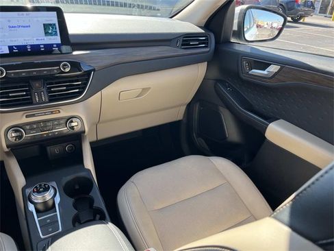 Certified 2020 Ford Escape Titanium image 15