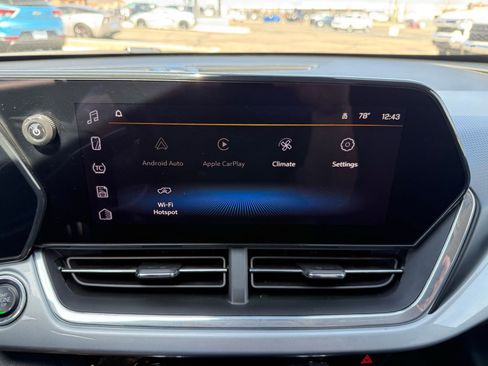 Used 2024 Chevrolet Trax LT image 22