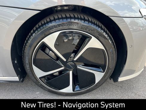Used 2023 Lucid Air Touring AWD/4WD image 14