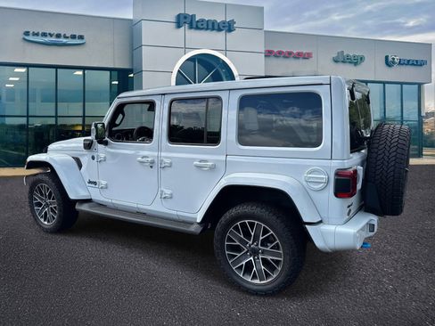 Used 2024 Jeep Wrangler High Altitude AWD/4WD image 3