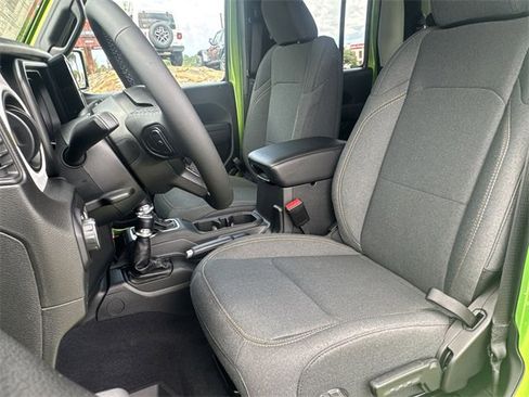 New 2025 Jeep Gladiator Willys image 23