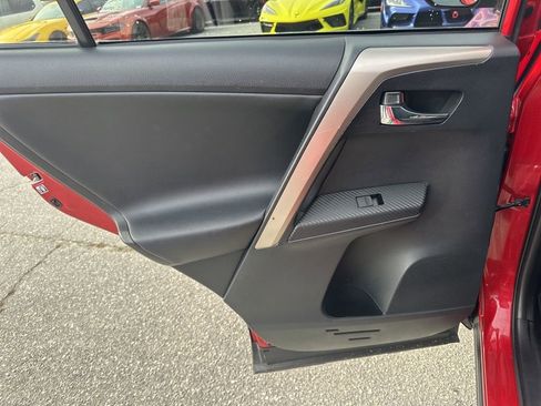 Used 2013 Toyota RAV4 Limited image 28