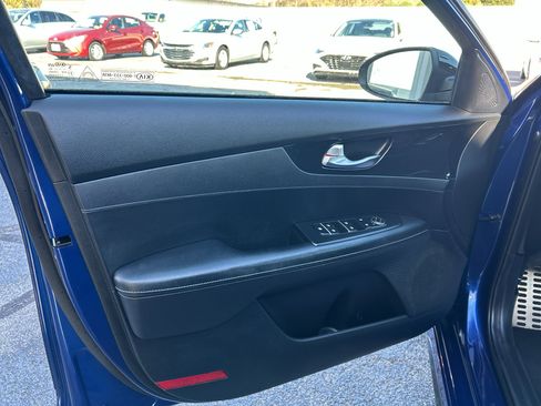 Used 2021 Kia Forte GT-Line image 19