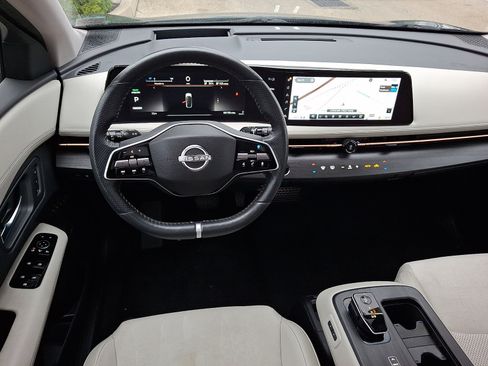 Certified 2023 Nissan Ariya FWD image 11