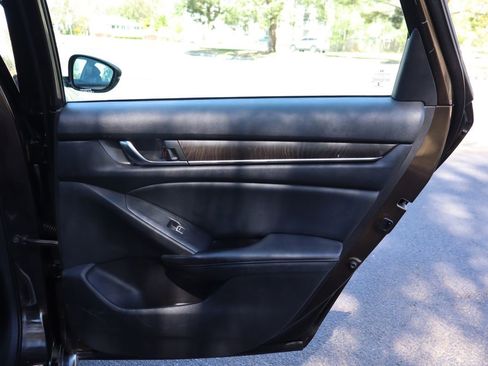 Used 2018 Honda Accord EX-L image 25