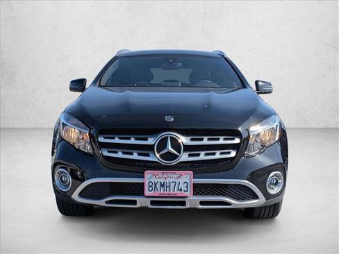 Used 2019 Mercedes-Benz GLA 250 4MATIC image 2