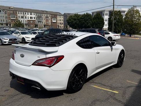 Used 2015 Hyundai Genesis 3.8 RWD image 11