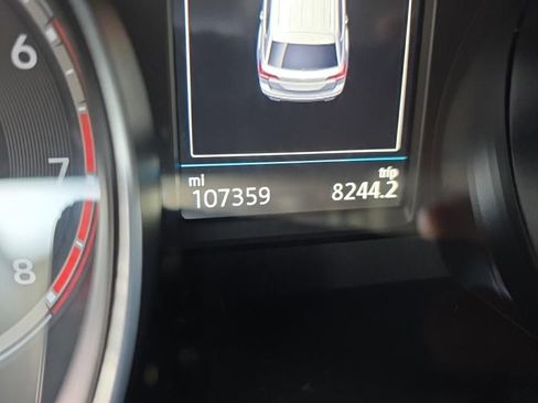 Used 2018 Volkswagen Atlas SE image 3