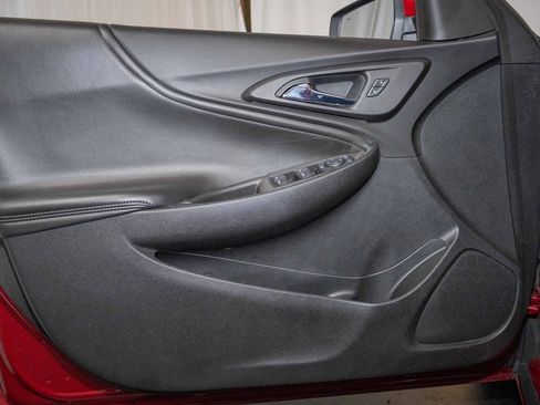 Used 2019 Chevrolet Malibu LT w/ Leather Package image 10