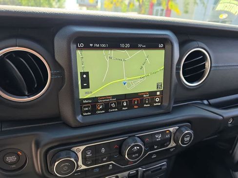 Used 2023 Jeep Wrangler Unlimited Rubicon 4xe w/ Cold Weather Group AWD/4WD image 18
