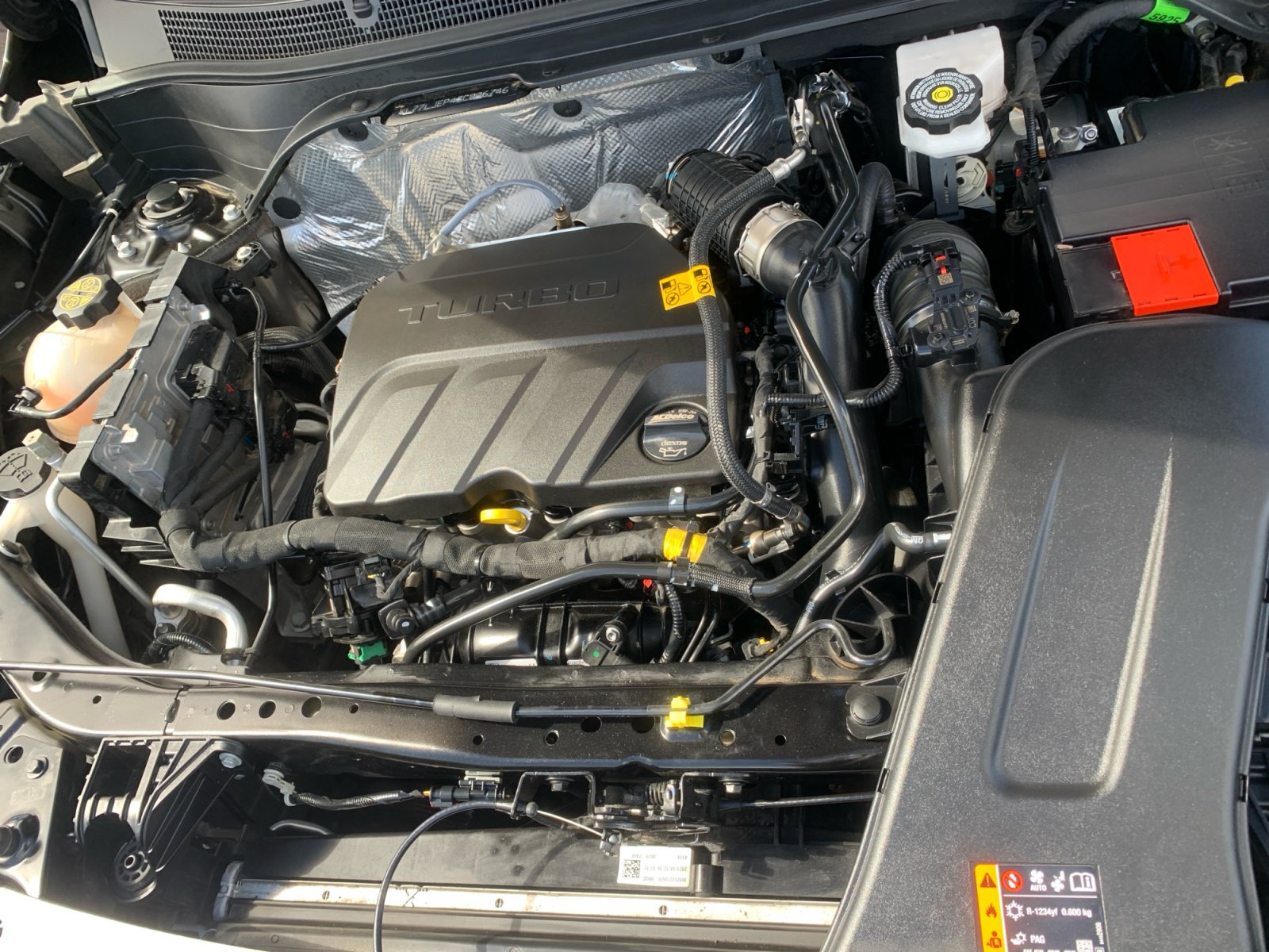 Used 2025 Chevrolet Trax RS w/ Sunroof Package FWD image 32