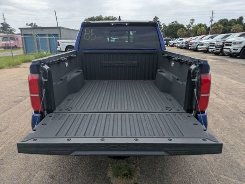 Used 2025 Toyota Tacoma SR5 w/ SR5 Upgrade Package AWD/4WD image 13