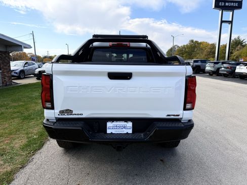 New 2025 Chevrolet Colorado ZR2 w/ Midnight Edition image 5