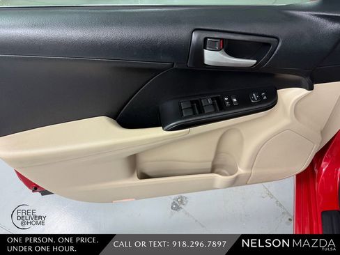 Used 2013 Toyota Camry LE FWD image 19