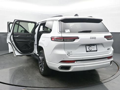 Used 2024 Jeep Grand Cherokee L Overland w/ Advanced Protech Group III AWD/4WD image 56