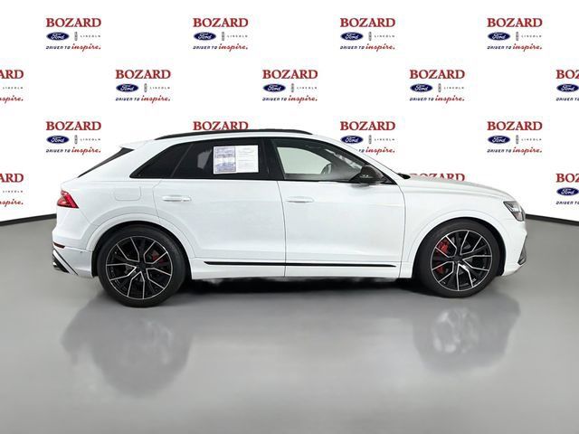 Used 2023 Audi SQ8 Prestige AWD/4WD image 9
