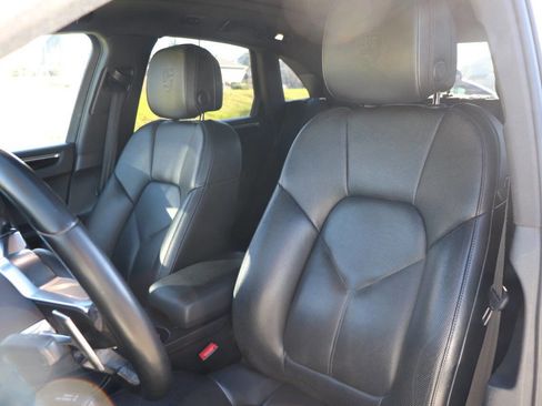 Used 2017 Porsche Macan image 17