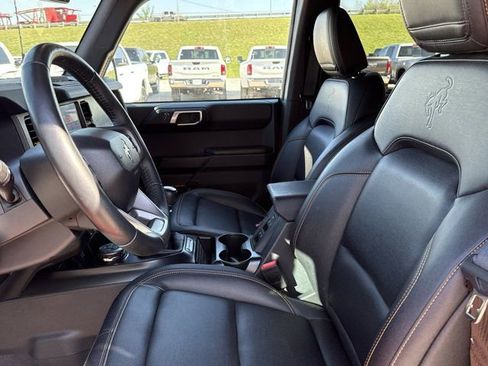 Used 2024 Ford Bronco Badlands w/ Sasquatch Package AWD/4WD image 5