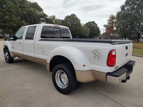 Used 2011 Ford F450 Lariat w/ Chrome Pkg image 9