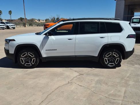 New 2026 Jeep Cherokee Laredo AWD/4WD image 9