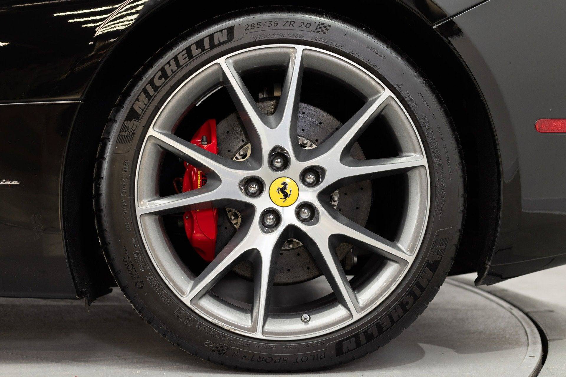 Used 2010 Ferrari California RWD image 45