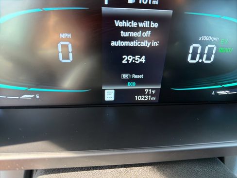 Used 2026 Hyundai Elantra Hybrid FWD image 18