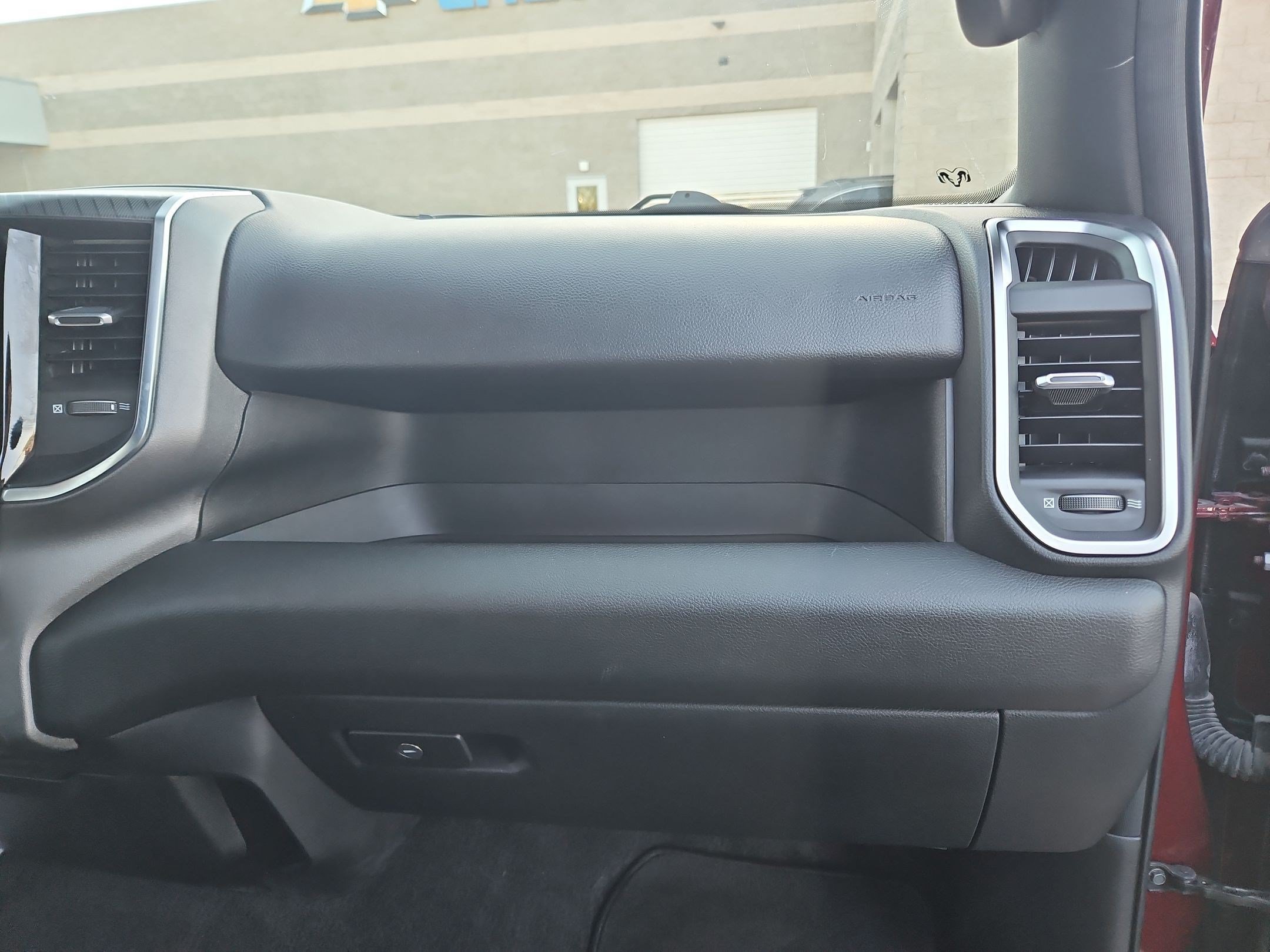 Used 2025 RAM 1500 Big Horn RWD image 31