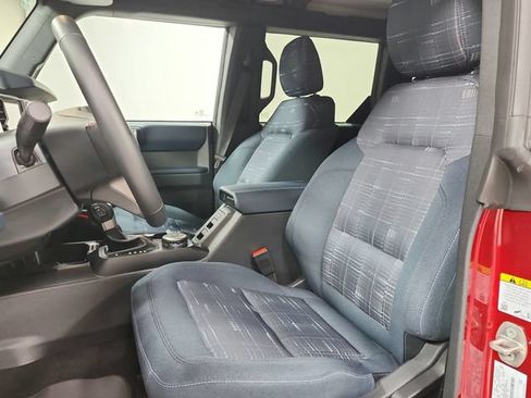 Used 2025 Ford Bronco Heritage Edition AWD/4WD image 10