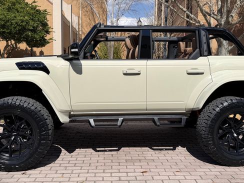 Used 2025 Ford Bronco Raptor AWD/4WD image 30
