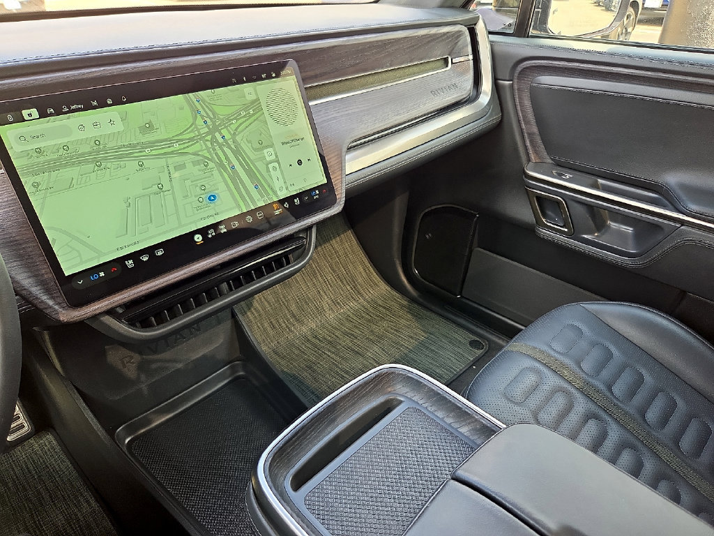Used 2024 Rivian R1S Adventure Quad AWD/4WD image 25