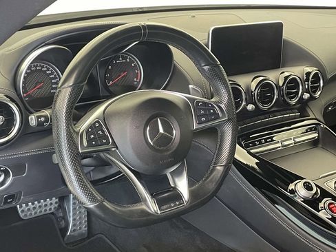 Used 2018 Mercedes-Benz AMG GT Roadster image 4