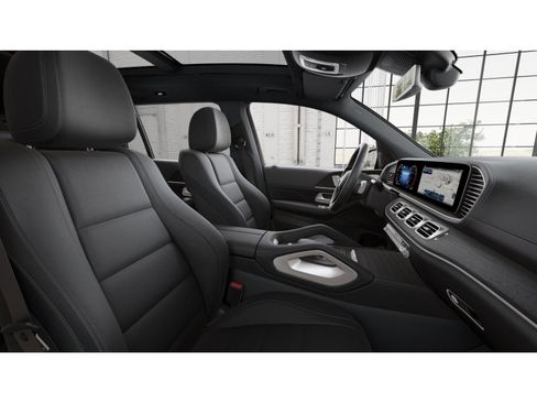New 2026 Mercedes-Benz GLS 450 4MATIC image 4