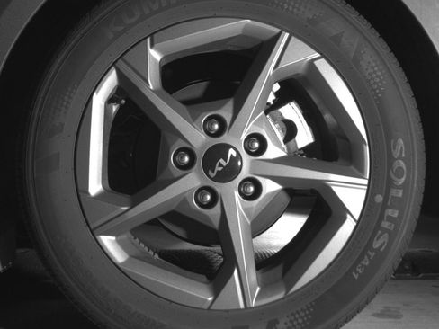 Used 2025 Kia K4 LXS image 14