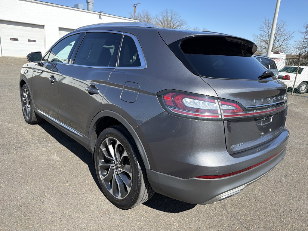 Used 2022 Lincoln Nautilus Reserve w/ Cargo Utility Package AWD/4WD image 4