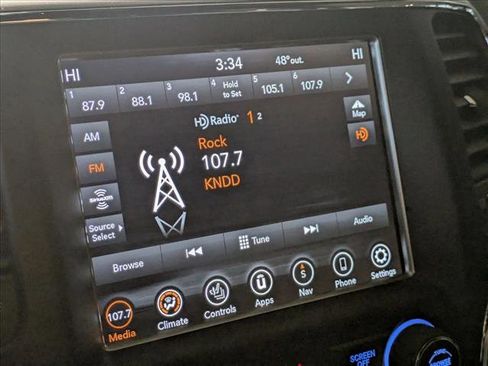 Used 2018 Jeep Grand Cherokee Altitude image 11